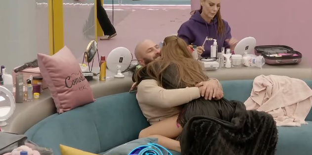 Kam nevojë të të prek” — një moment i nxehtë mes Nailirit dhe Bias.