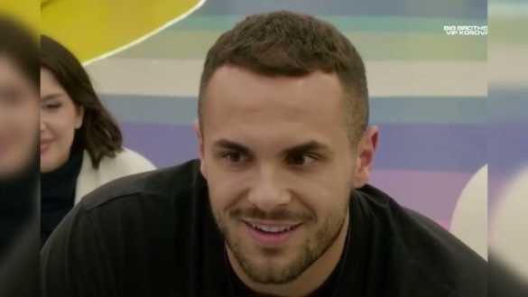 ‘Me ta thënë ty’, i është përgjigjur Klodi Ed-it, pasi ky e pyeti pse Dolce ndodhet në ‘Grande Fratello’.