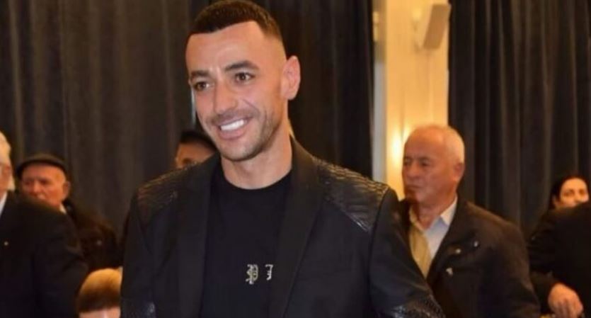 Stresi prek me urimin e tij për nënën.